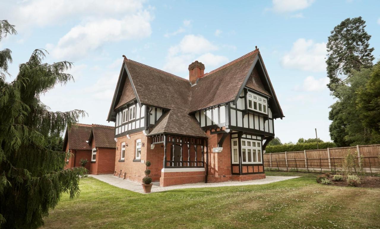 Brockencote Hall Kidderminster Exterior photo